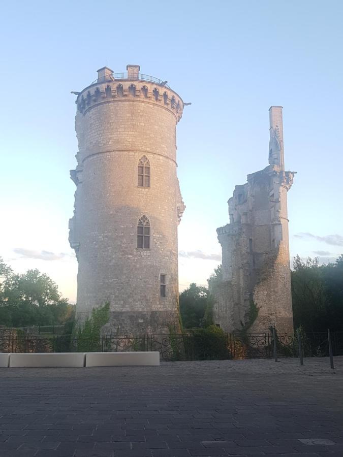 Maisonette Proche Bourges 1 Piece Mehun-sur-Yevre Εξωτερικό φωτογραφία